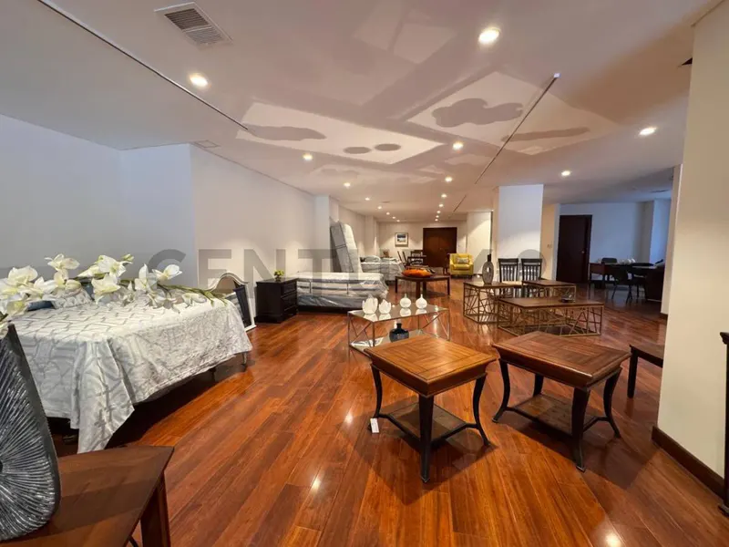 Foto 6 de Local Comercial en Alquiler – Edificio Vitruvio, Calacoto