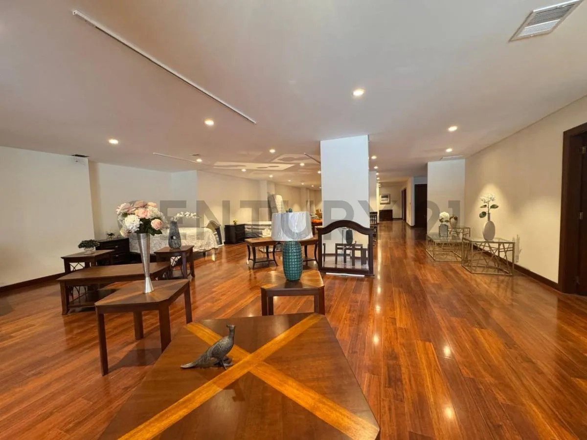 Foto 5 de Local Comercial en Alquiler – Edificio Vitruvio, Calacoto
