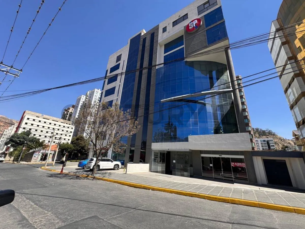 Foto 1 de Local Comercial en Alquiler – Edificio Vitruvio, Calacoto