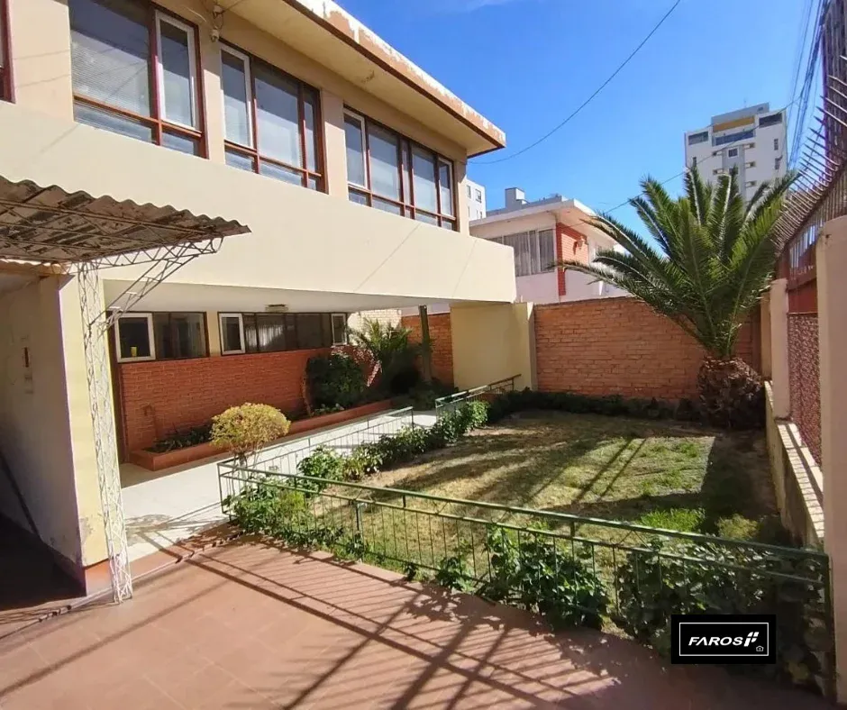 Foto 1 de Casa de ubicación Premium, Zona Recoleta 415 m2