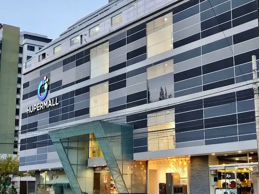 Foto 1 de ✨ Lleva Tu Marca a Una Plaza de Comidas con Alto Tráfico