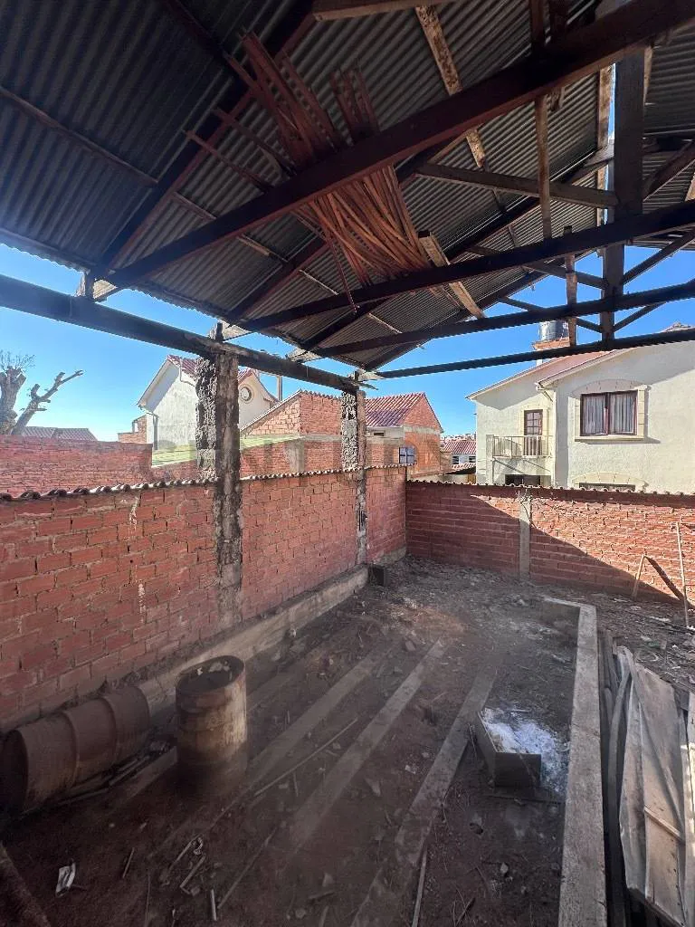 Foto 9 de Terreno con Tinglado Céntrico en Venta