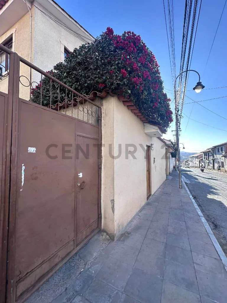 Foto 2 de Terreno con Tinglado Céntrico en Venta