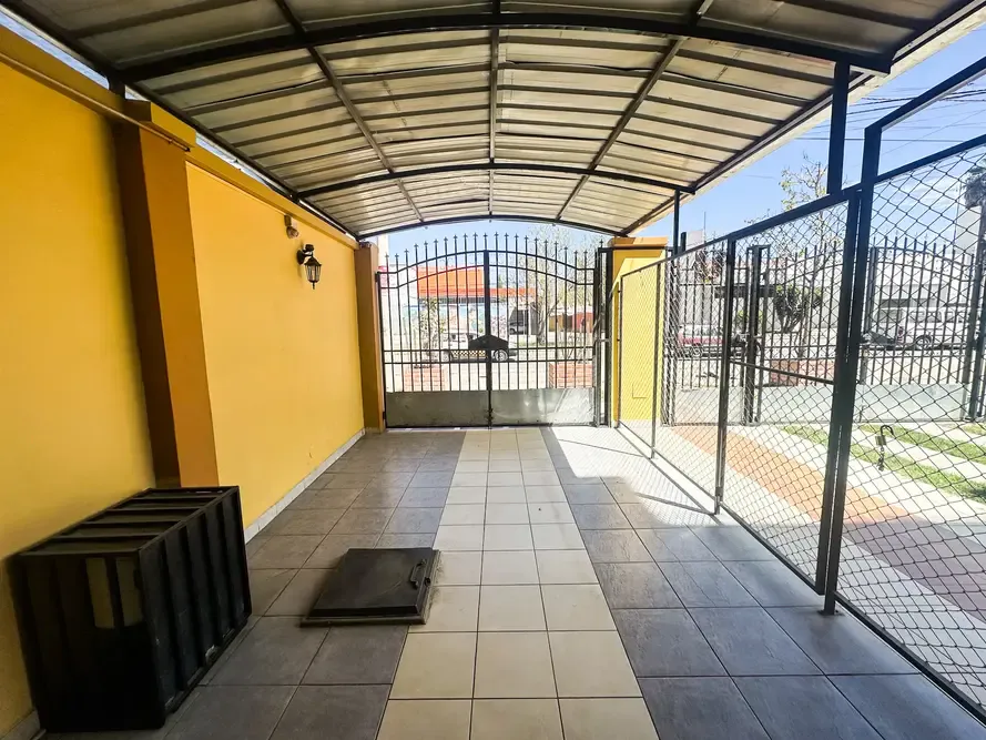 Foto 3 de Local Comercial en Alquiler - Av. Melchor Perez