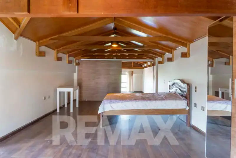 Foto 18 de Departamento amoblado de 3 dormitorios en alquiler en Tiquipaya con terraza y balcón