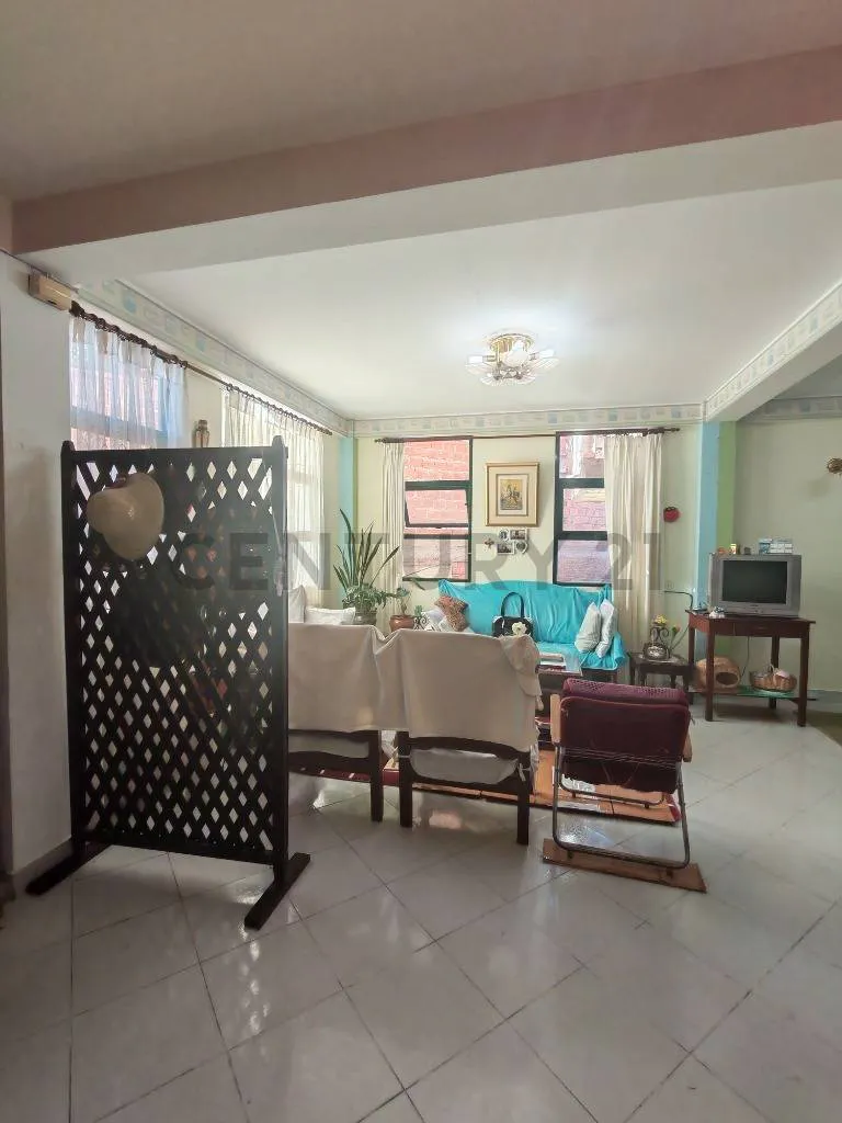 Foto 2 de Departamento en Venta con 2 Patios Privados, Barrio Libertadores (Planta Baja)