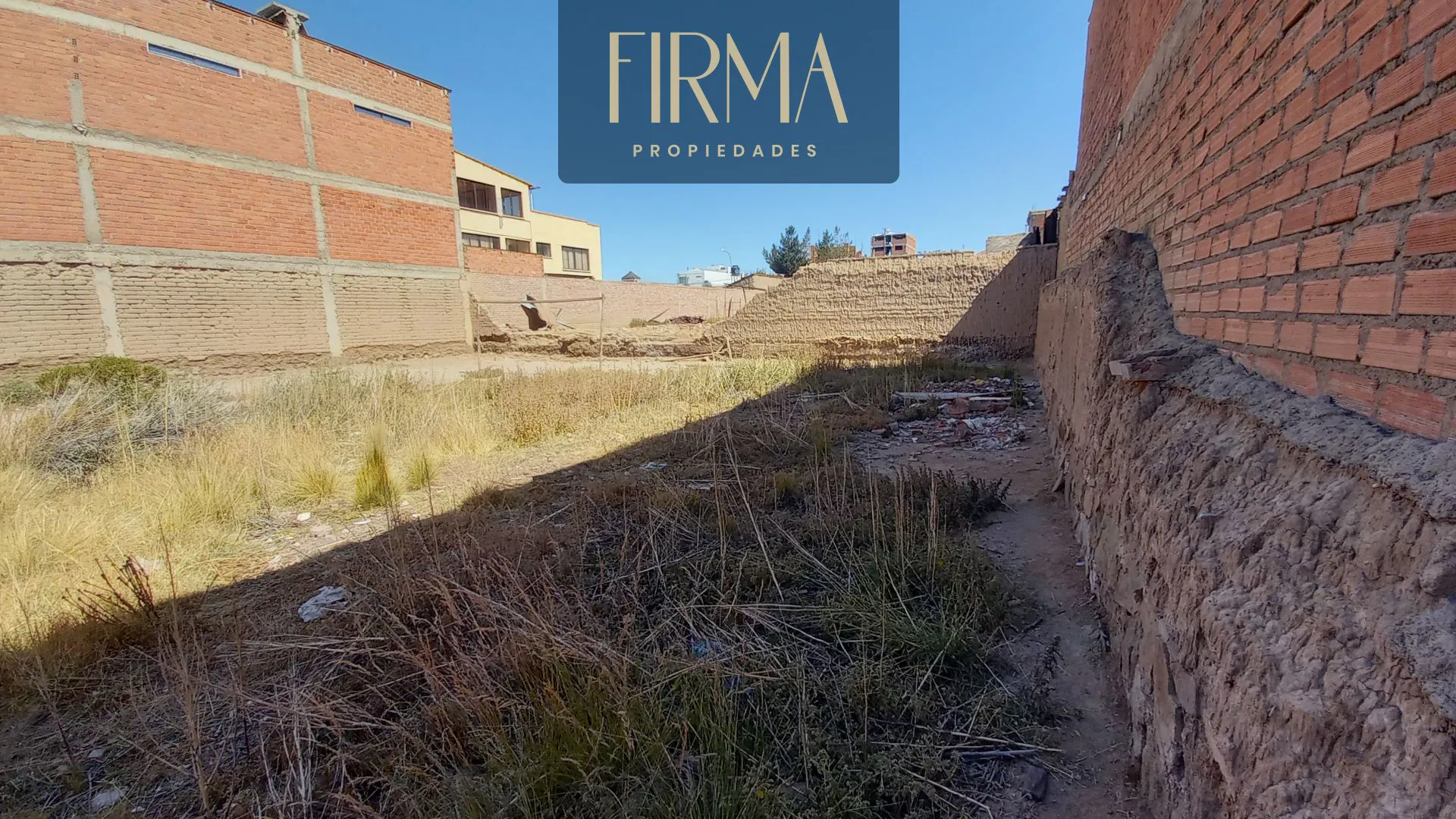 Foto 3 de Compra Este Terreno Cerca al Multicine Plaza - Oruro