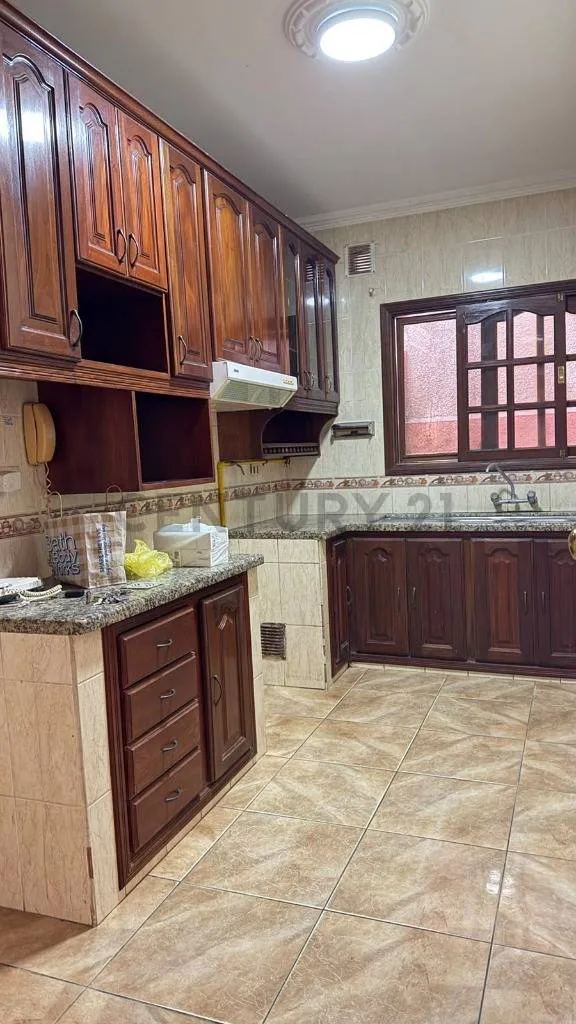 Foto 14 de Casa Comercial en Alquiler Sobre Calle Colectora en Equipetrol