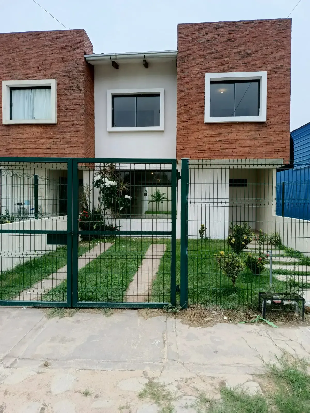 Foto 1 de Casa en Alquiler de 2 Pisos