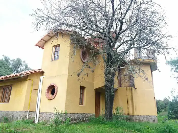 Foto 1 de Terreno Mas Una Casa en Coimata