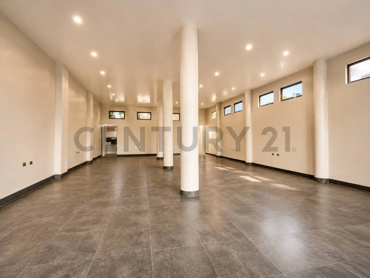 Foto 5 de Edificio Comercial en Venta Sobre Avenida Circunvalacion- Montero
