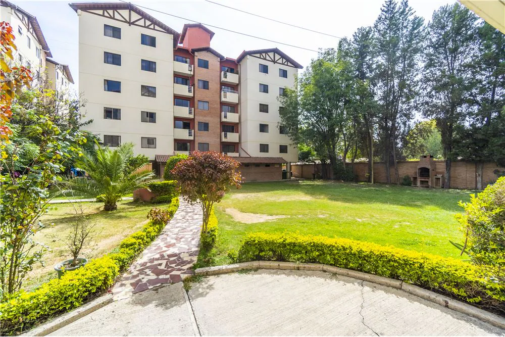 Foto 9 de Lindo Departamento en Venta - Cond Santa Rosa III