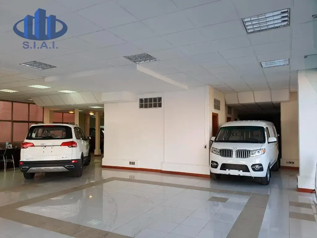 Foto 4 de Local comercial en Alquiler zona Calacoto