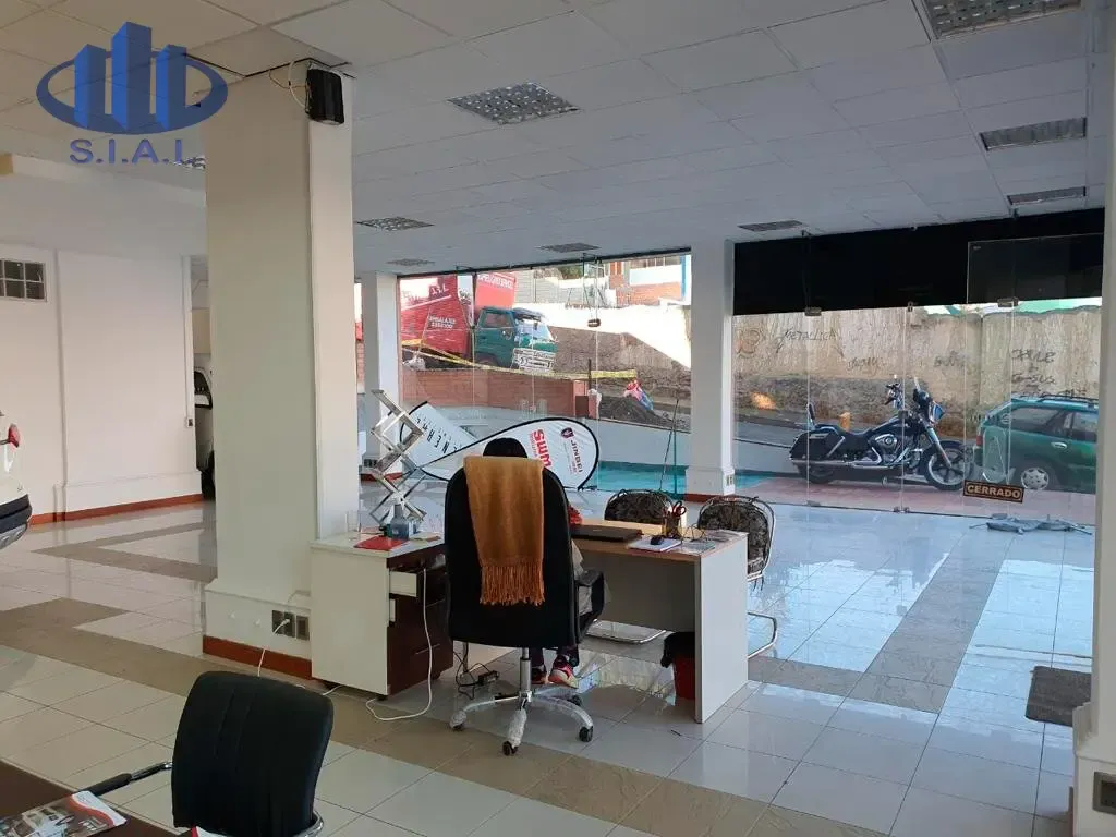 Foto 3 de Local comercial en Alquiler zona Calacoto