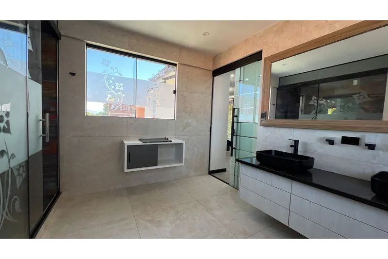 Foto 15 de ✨ Exclusiva Residencia de Lujo – Condominio Bella Vista Elegancia y Confort ✨