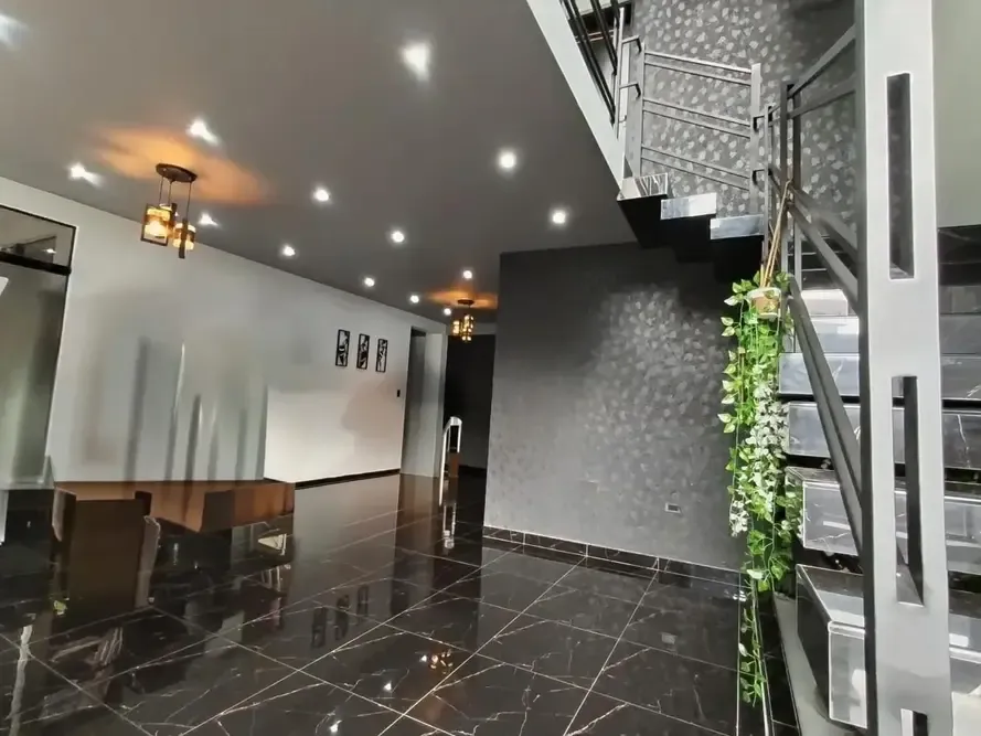 Foto 2 de Hermosa Casa Minimlista en Alquiler