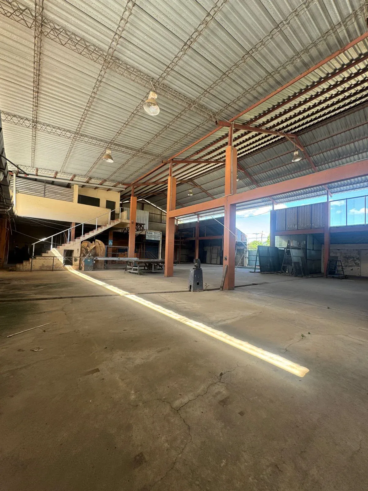 Foto 4 de En Venta | Galpón ubicado en el 7mo anillo Av. Banzer