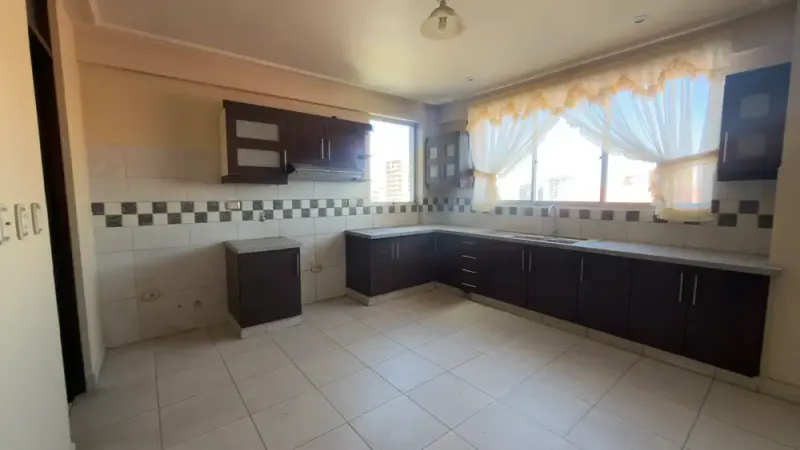 Foto 7 de 🏙️ Departamento en Alquiler 185 M² | Av. Santa Cruz | Edificio Boheme