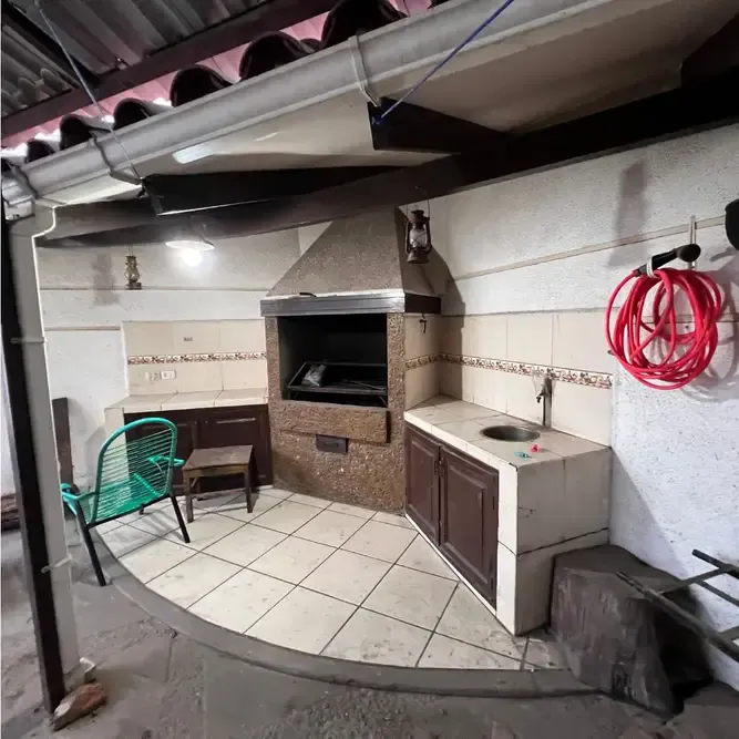 Foto 4 de Casa Comercial en Alquiler – Zona Mutualista Lado al Hipermaxi