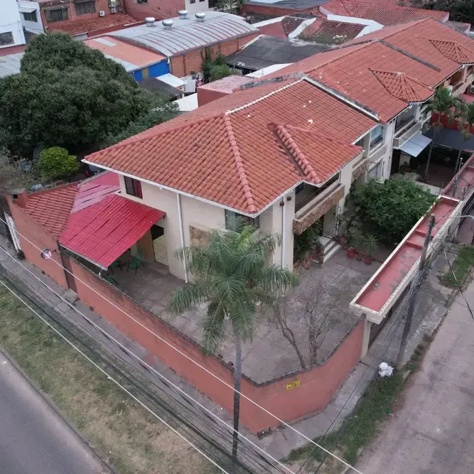 Foto 1 de Casa Comercial en Alquiler – Zona Mutualista Lado al Hipermaxi