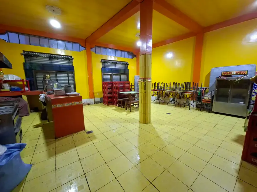 Foto 5 de Casa en Venta Sobre Av Dos Postes