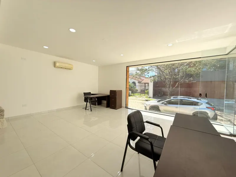 Foto 7 de Oficina duplex en alquiler - Barrio Urbari