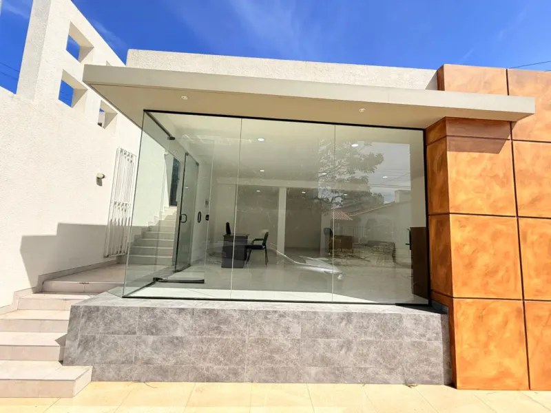 Foto 6 de Oficina duplex en alquiler - Barrio Urbari