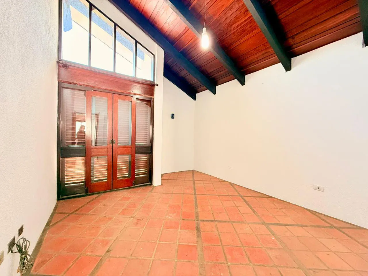 Foto 3 de Oficina duplex en alquiler - Barrio Urbari