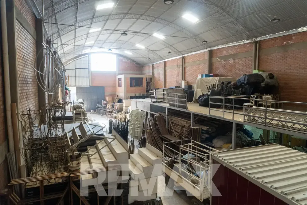 Foto 17 de Galpón Comercial en Alquiler – Ubicación Estratégica y Excelente Accesibilidad