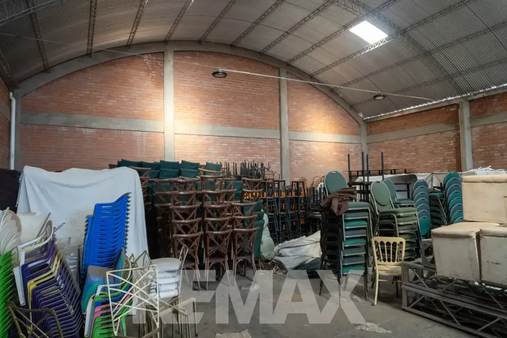 Foto 7 de Galpón Comercial en Alquiler – Ubicación Estratégica y Excelente Accesibilidad