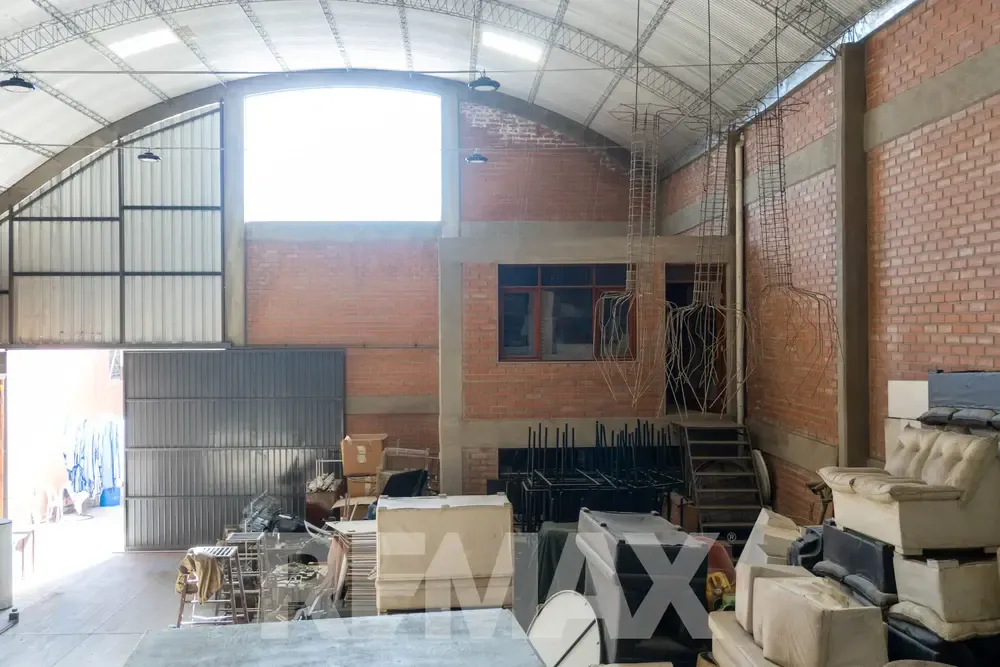Foto 6 de Galpón Comercial en Alquiler – Ubicación Estratégica y Excelente Accesibilidad