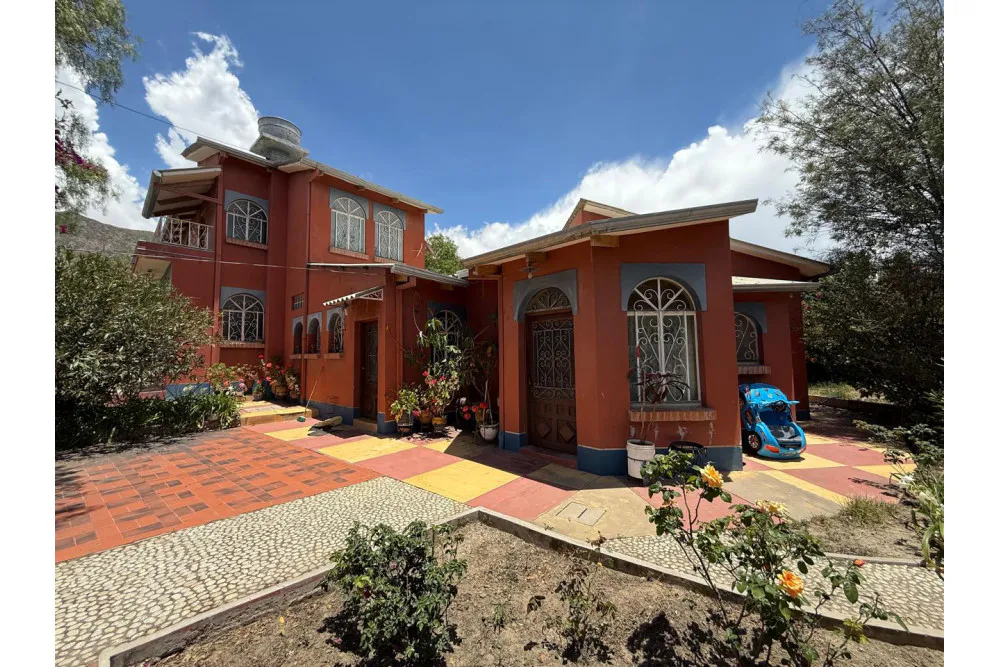 Foto 1 de Casa en venta Urbanización "La Floresta" - Taipichullo