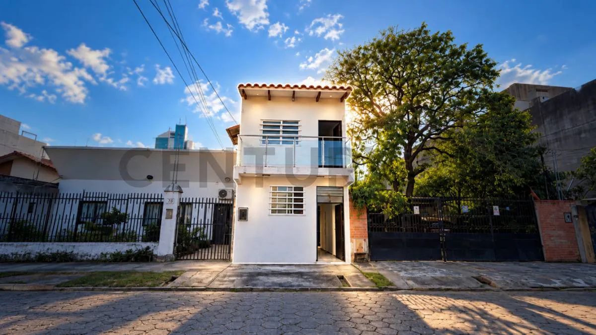 Foto 1 de Casa en Anticretico Tipo Duplex para Vivienda o Negocio