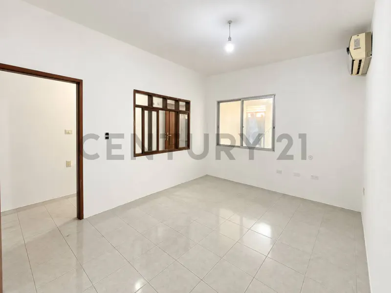 Foto 9 de Casa en Anticretico Tipo Duplex para Vivienda o Negocio