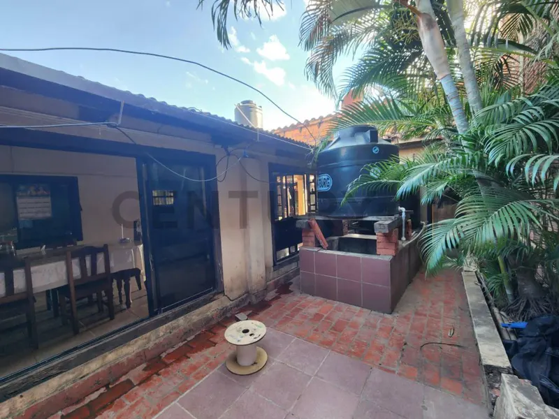 Foto 7 de Casa amplia para comercio