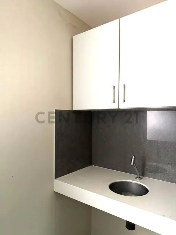 Foto 11 de Oficina de Lujo en Venta con 2 Garajes y 2 Bauleras
