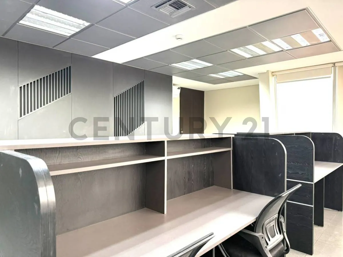 Foto 12 de Oficina de Lujo en Venta con 2 Garajes y 2 Bauleras