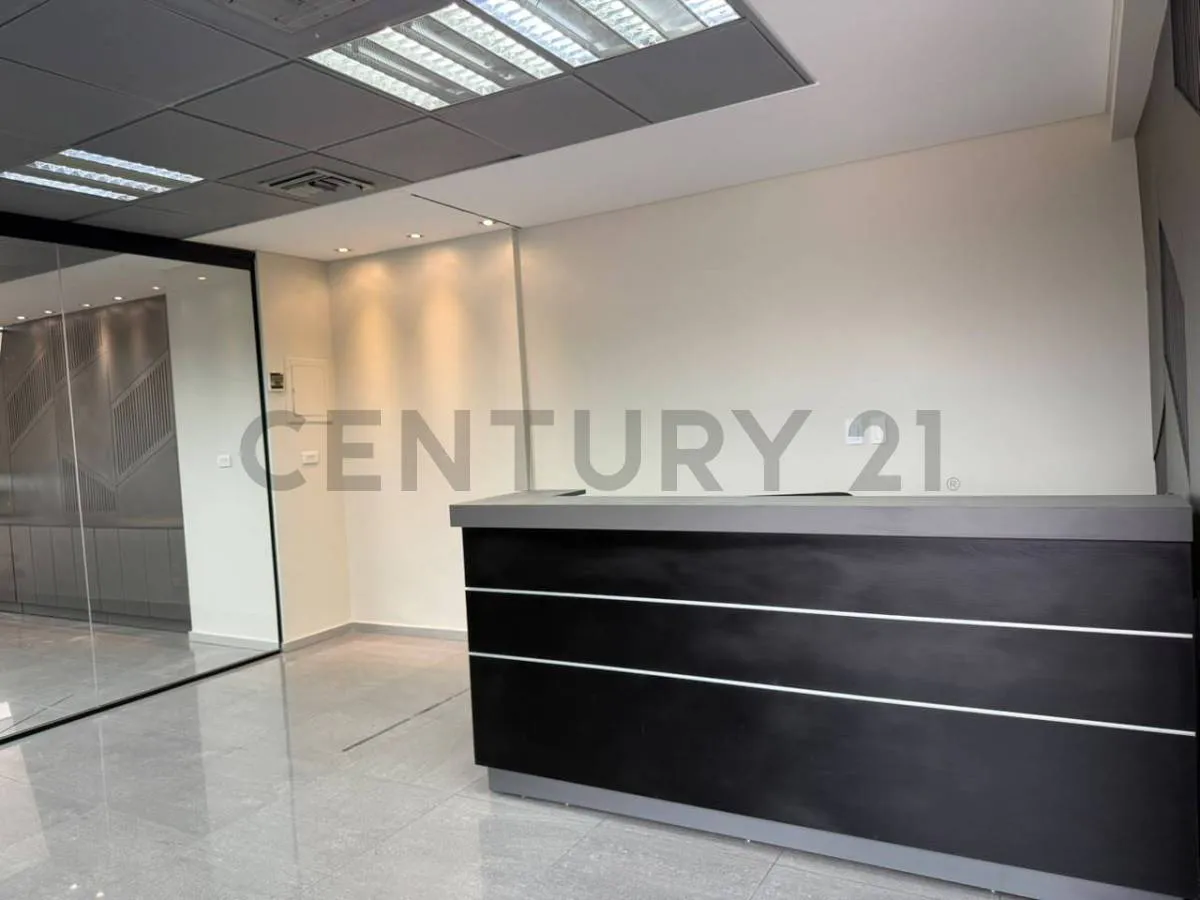 Foto 5 de Oficina de Lujo en Venta con 2 Garajes y 2 Bauleras