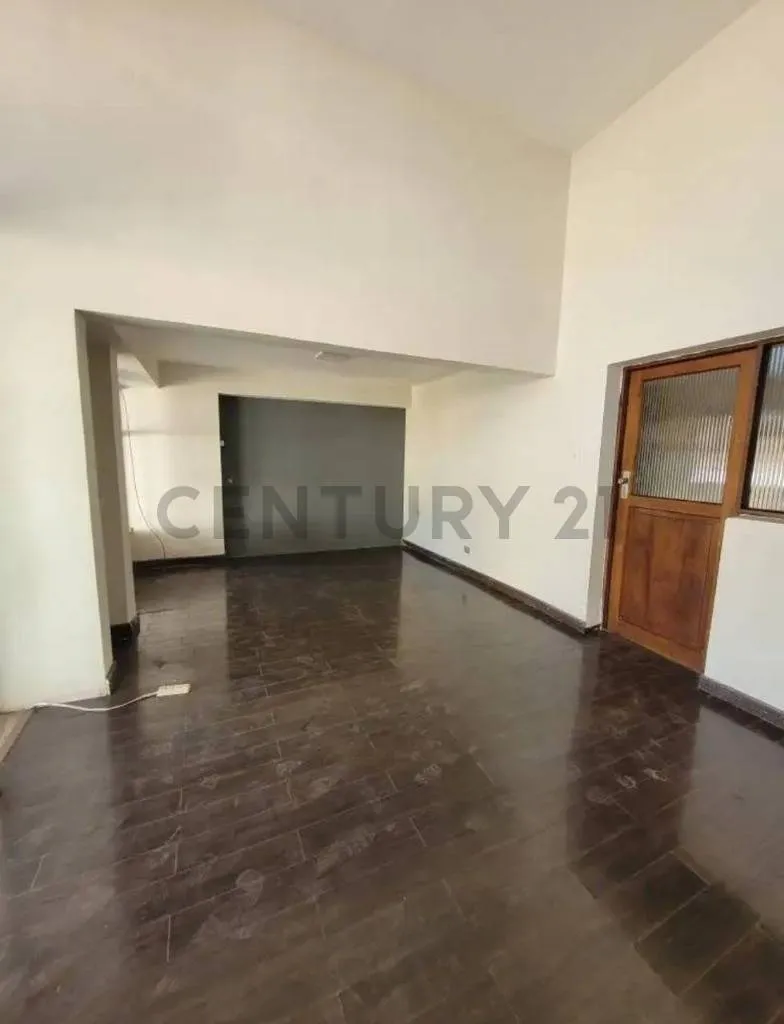 Foto 5 de Casa comercial en alquiler