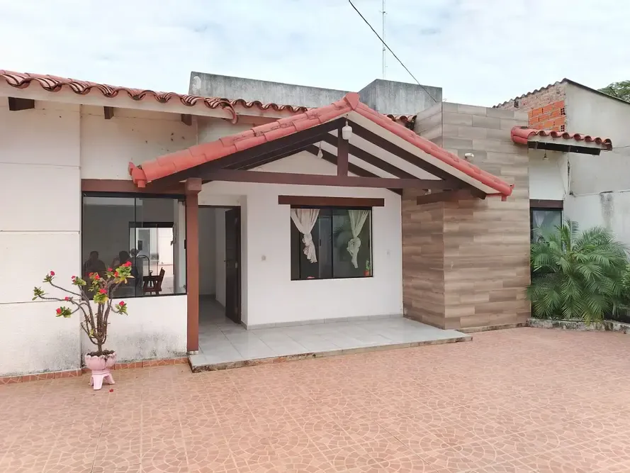 Foto 3 de Casa amplia en venta en Montero, 500 m² de terreno y 4 dormitorios