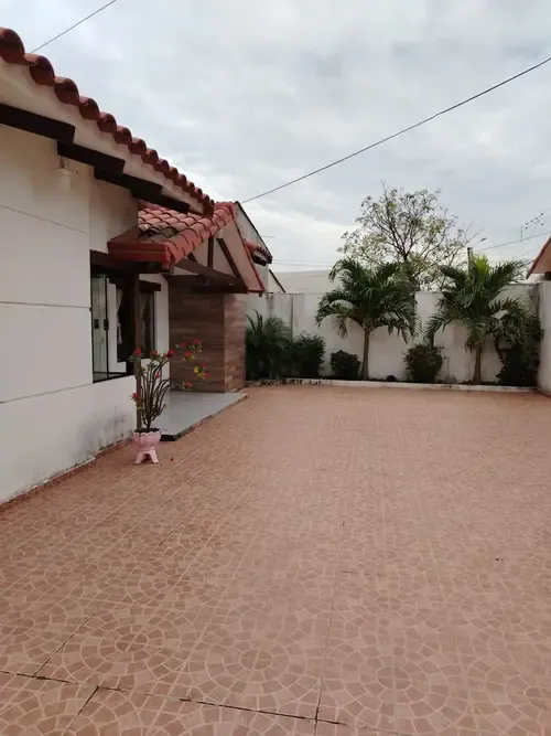 Foto 6 de Casa amplia en venta en Montero, 500 m² de terreno y 4 dormitorios