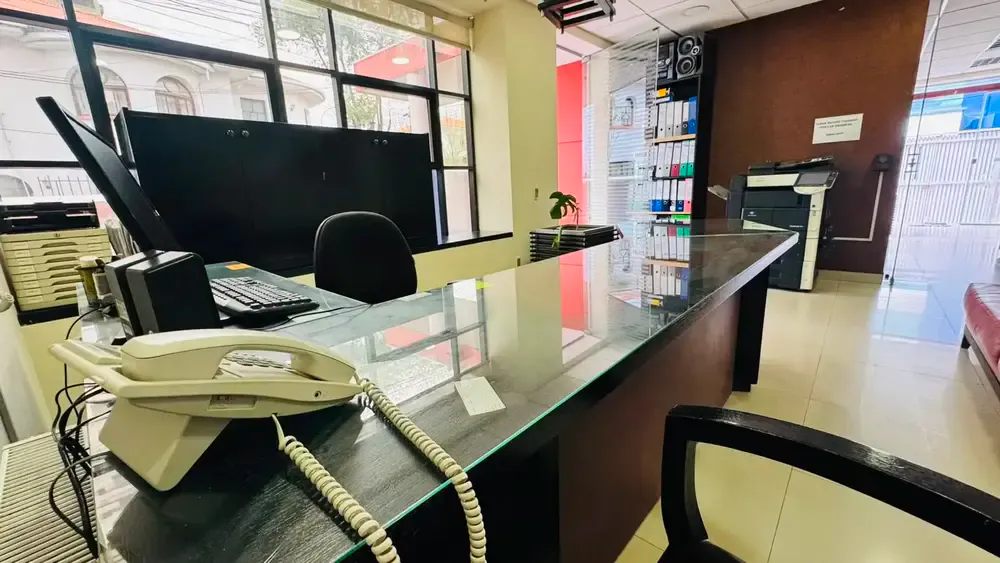 Foto 10 de Ejecutiva Casa para Oficinas en Alquiler