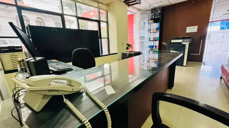 Foto 10 de Ejecutiva Casa para Oficinas en Alquiler