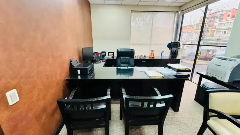 Foto 14 de Ejecutiva Casa para Oficinas en Alquiler