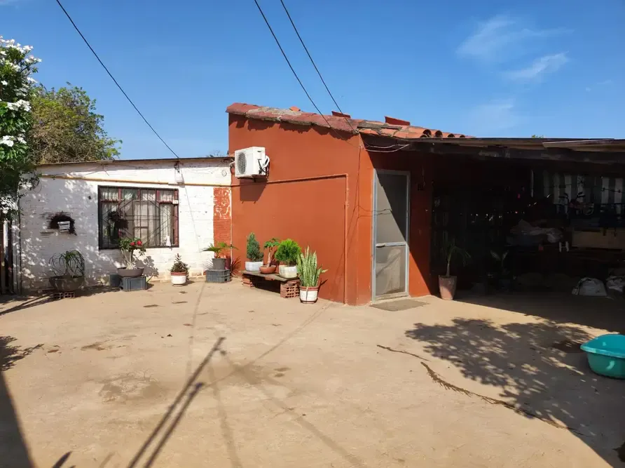 Foto 7 de Casa a Precio de Terreno! Oportunidad de Inversión