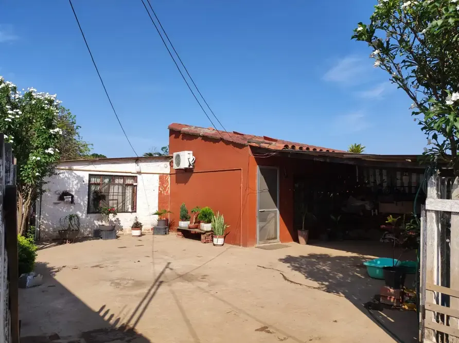 Foto 10 de Casa a Precio de Terreno! Oportunidad de Inversión