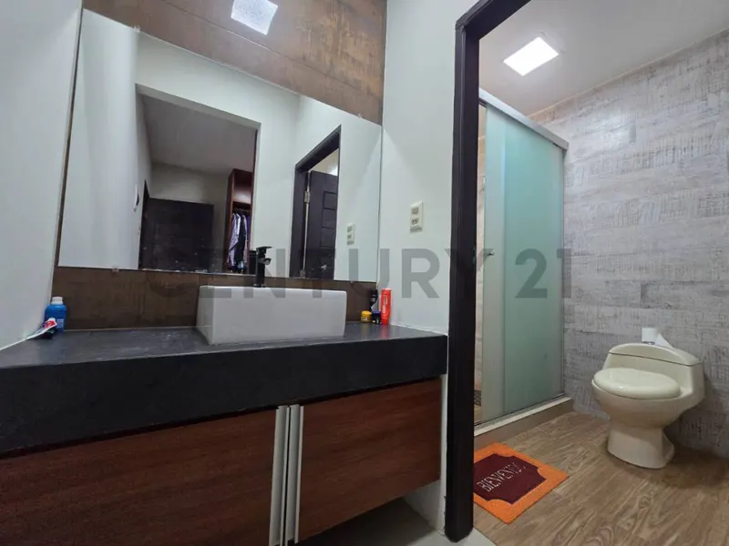 Foto 18 de Hermosa Vivienda y en Zona Residencial!