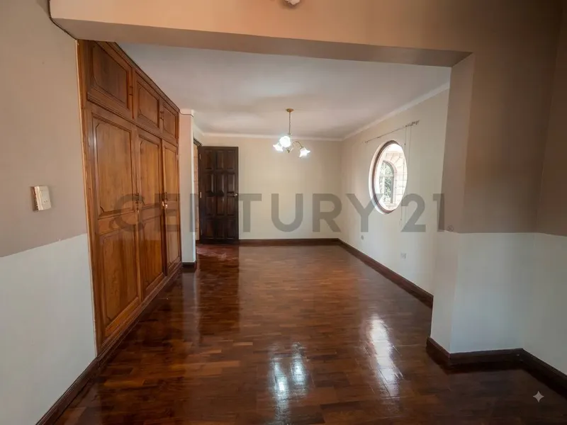 Foto 13 de ¡Espectacular Casa en Alquiler Sobre Avenida - Zona El Tejar, Tarija!