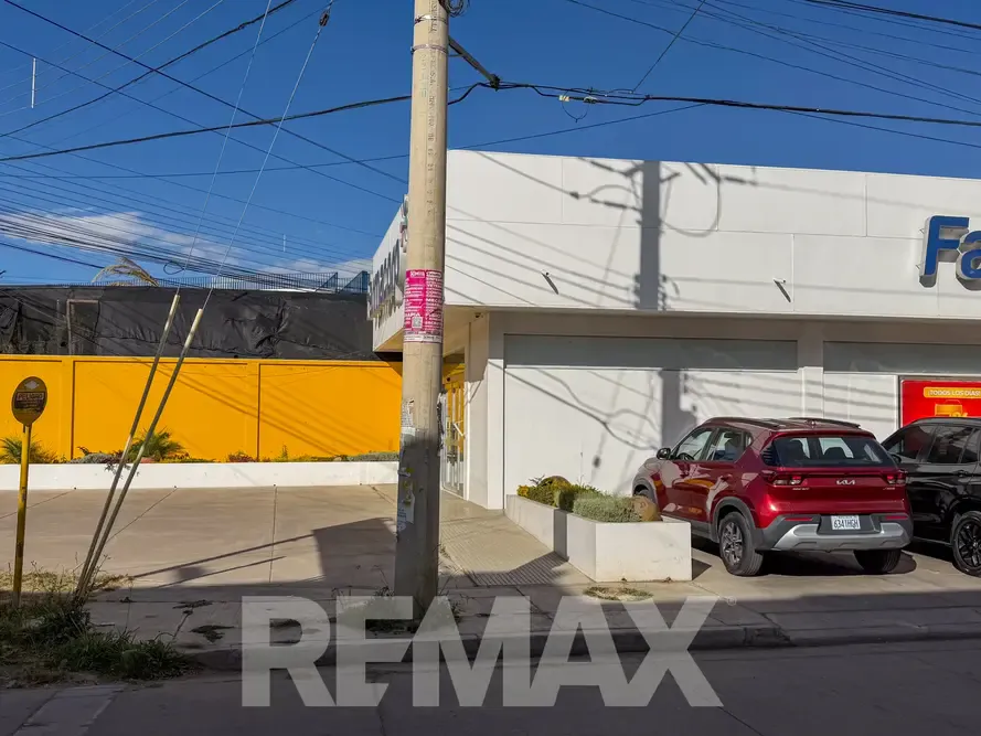 Foto 16 de Inmueble Comercial en Venta – Ubicación Estratégica sobre Av. Villazón Excelente oportunidad de inversión en una de las