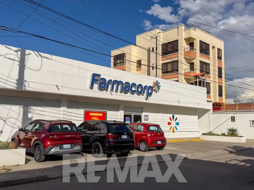 Foto 15 de Inmueble Comercial en Venta – Ubicación Estratégica sobre Av. Villazón Excelente oportunidad de inversión en una de las